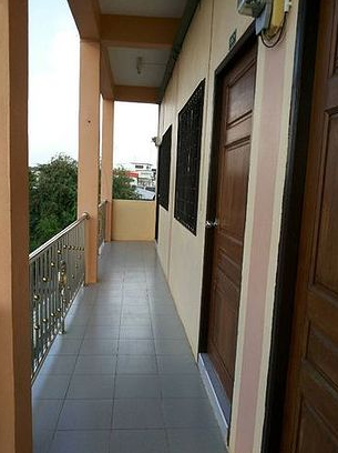 อารีรอบ อพาร์ทเม้นท์ Areerob Apartment