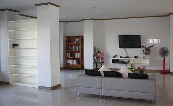 อุดม อพาร์ทเม้นท์ Udom Apartment