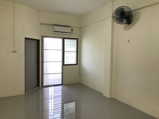 เอ็ม เอ็ม เพลส อพาร์ทเม้นท์ MM Place Apartment