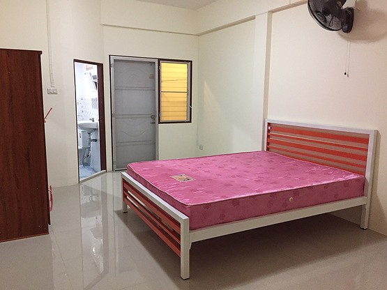เอ็ม เอ็ม เพลส อพาร์ทเม้นท์ MM Place Apartment