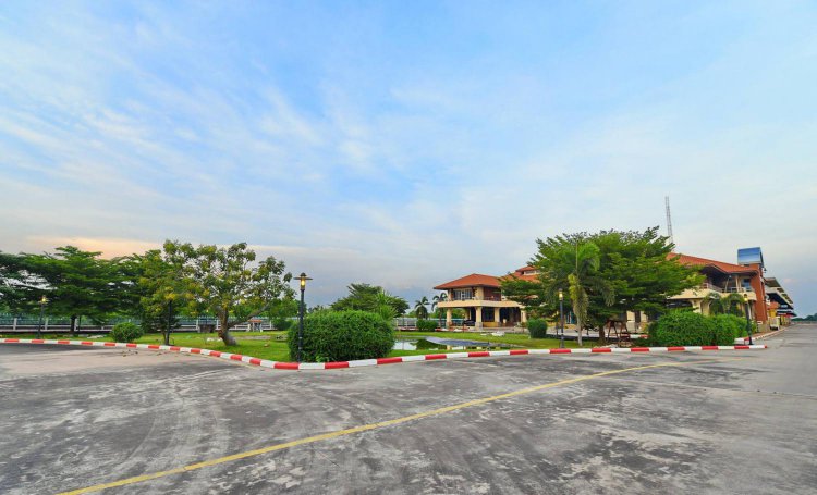 97 เมอร์รี่แลนด์อพาร์ทเม้นท์ 97 Merryland Apartment