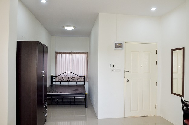 พลอยใส วิลล่า Ploy Sai Villa