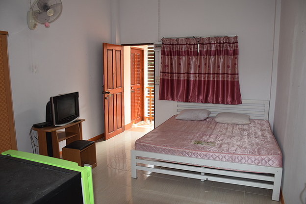 หนึ่งตะวันอพาร์ทเม้นท์ Nueng Tawan Apartment