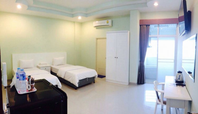 แกรนด์จรูญรัตน์ อพาร์ทเม้นท์ Grand Jaroonrat Apartment
