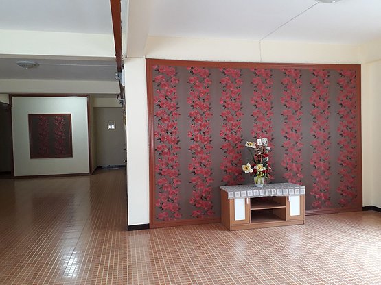เดอะ กิลเดด เรสซิเดนซ์ The Gilded Residence