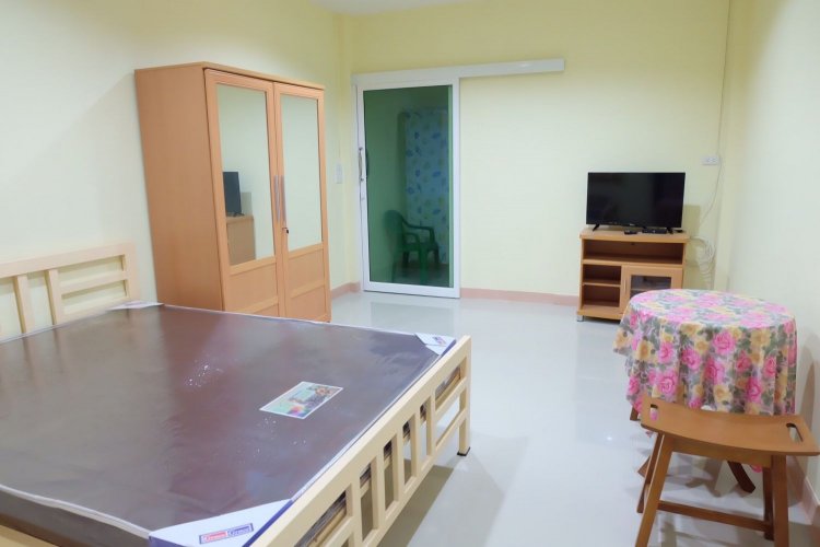 หอพักสุขร่มไทร Suk Rom Sai Dormitory