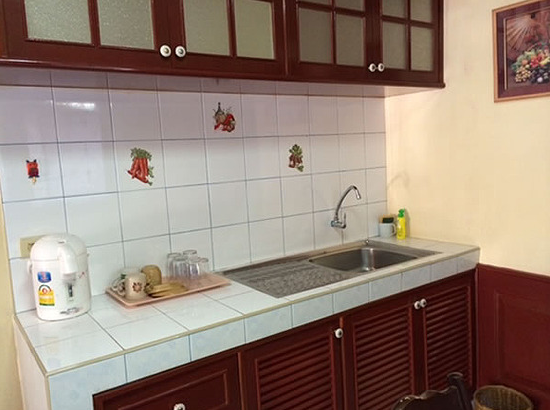 มูนชายน์ อพาร์ทเม้นท์ Moonshine Apartment