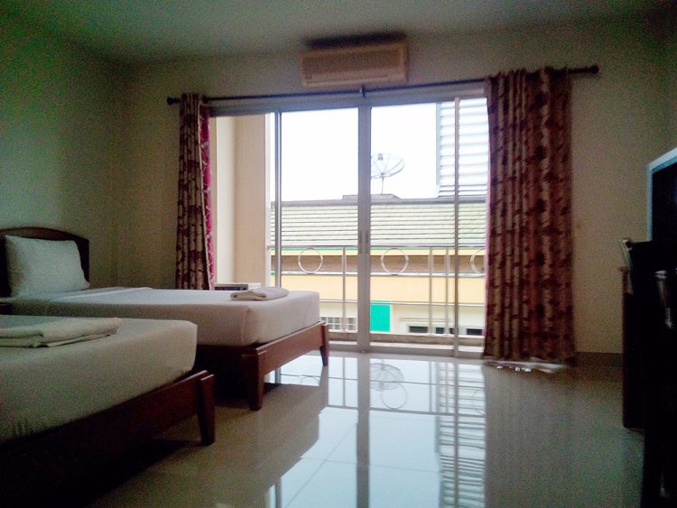 บ้านใหม่ แมนชั่น Baan Mai Mansion