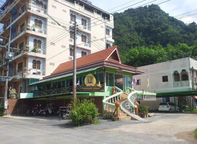 โรงแรมตะวันไท กระบี่