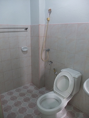 หอพัก เอ แอนด์ เอ (สามแยกหมี) A and A Dormitory (Sam Yaek Mee)