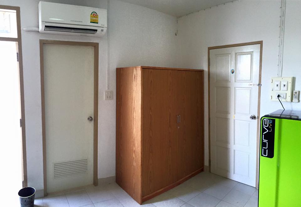 เที่ยงธรรมนำโชค อพาร์ทเม้นท์ Thiangtham Numchok Apartment