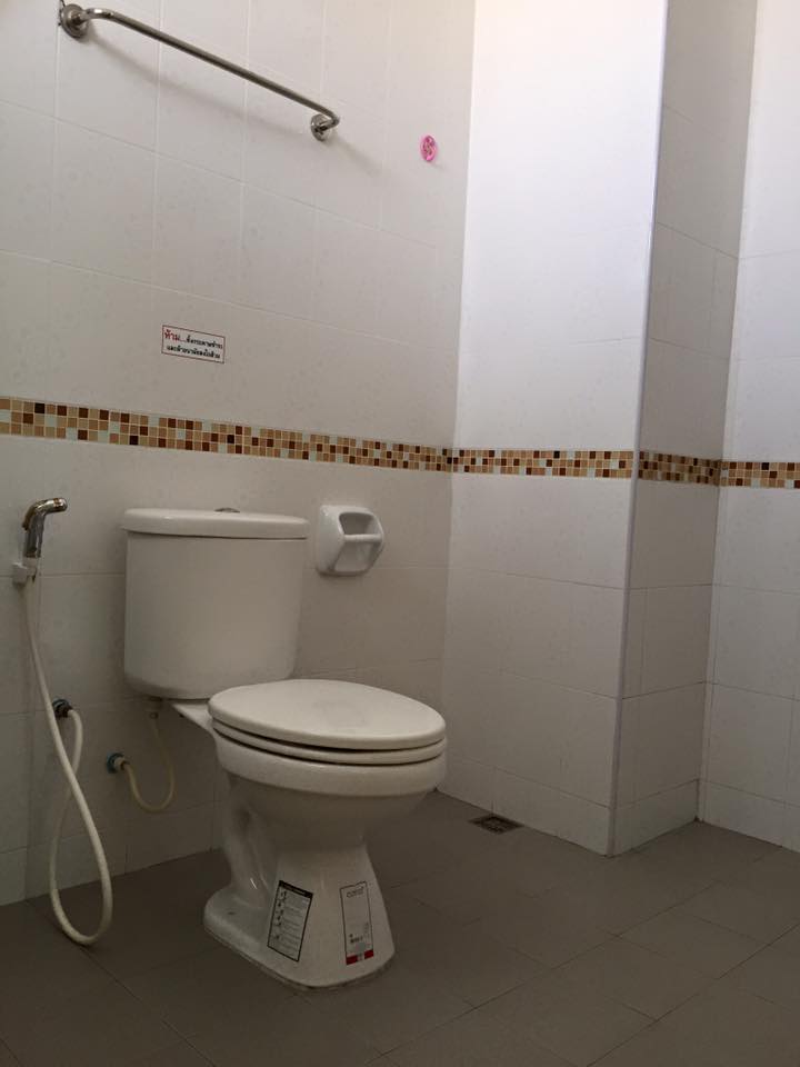 เที่ยงธรรมนำโชค อพาร์ทเม้นท์ Thiangtham Numchok Apartment
