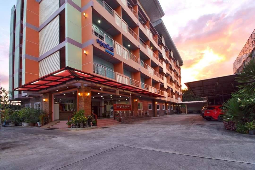 โรงแรมจรูญศักดิ์ แกรนด์ตรัง