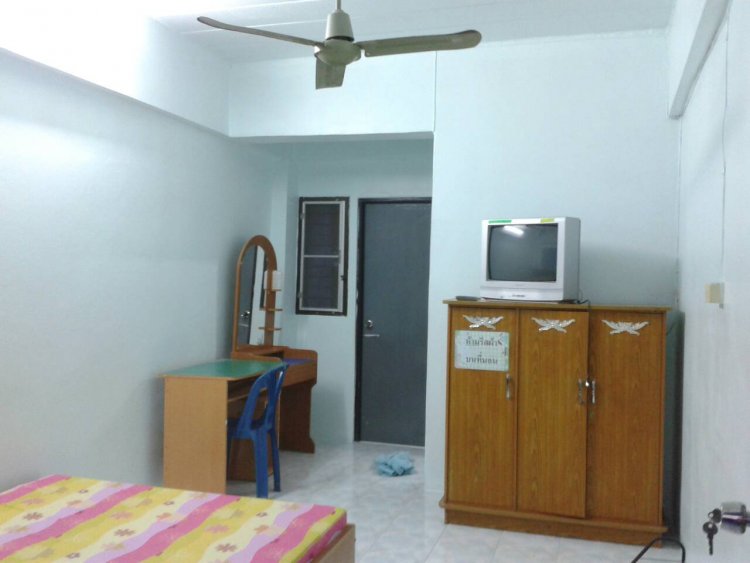 หอพักรุ่งอรุณ - กิตติพร Rung Arun-Kittiporn Apartment