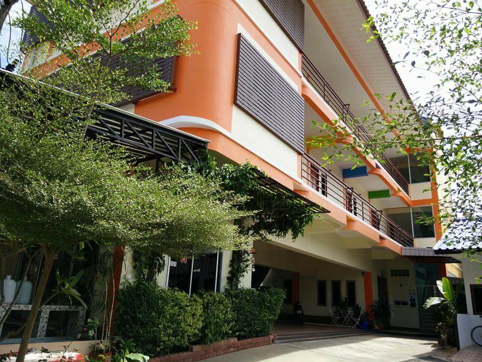 พร้อมเพลสเรสิเด้นท์ Prom Place Residence