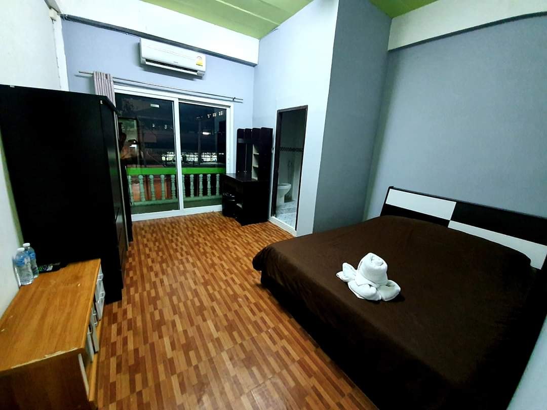 หอพักบ้านก๋ง บ้านย่า Baan Kong Baan Ya