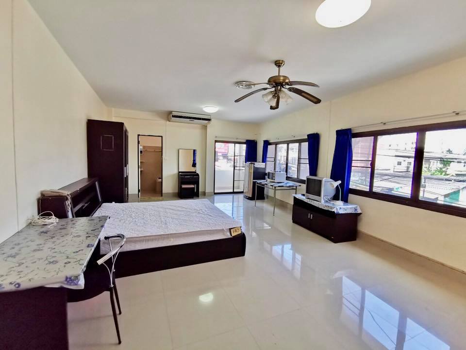 เจริญประดิษฐ์ อพาร์ทเมนท์ Charoen Pradit Apartment