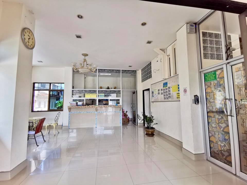 เจริญประดิษฐ์ อพาร์ทเมนท์ Charoen Pradit Apartment