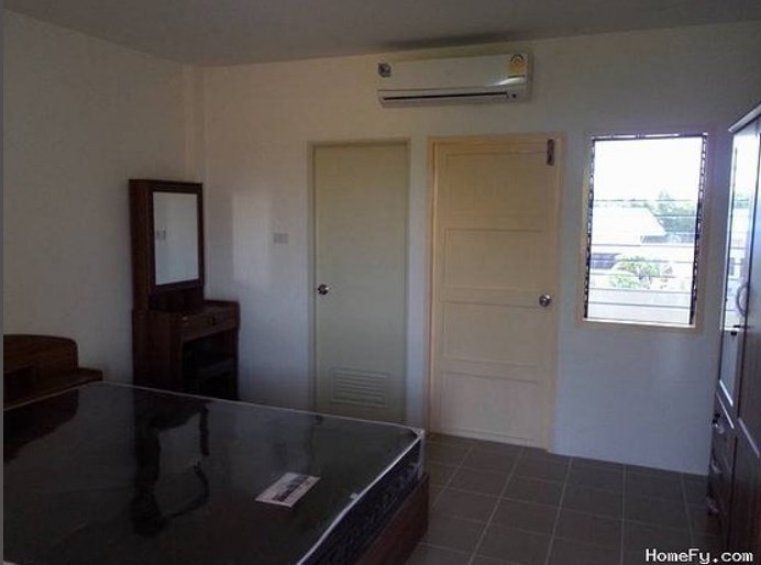 เจริญธรรม อพาร์ทเม้นท์ Charoentham Apartment
