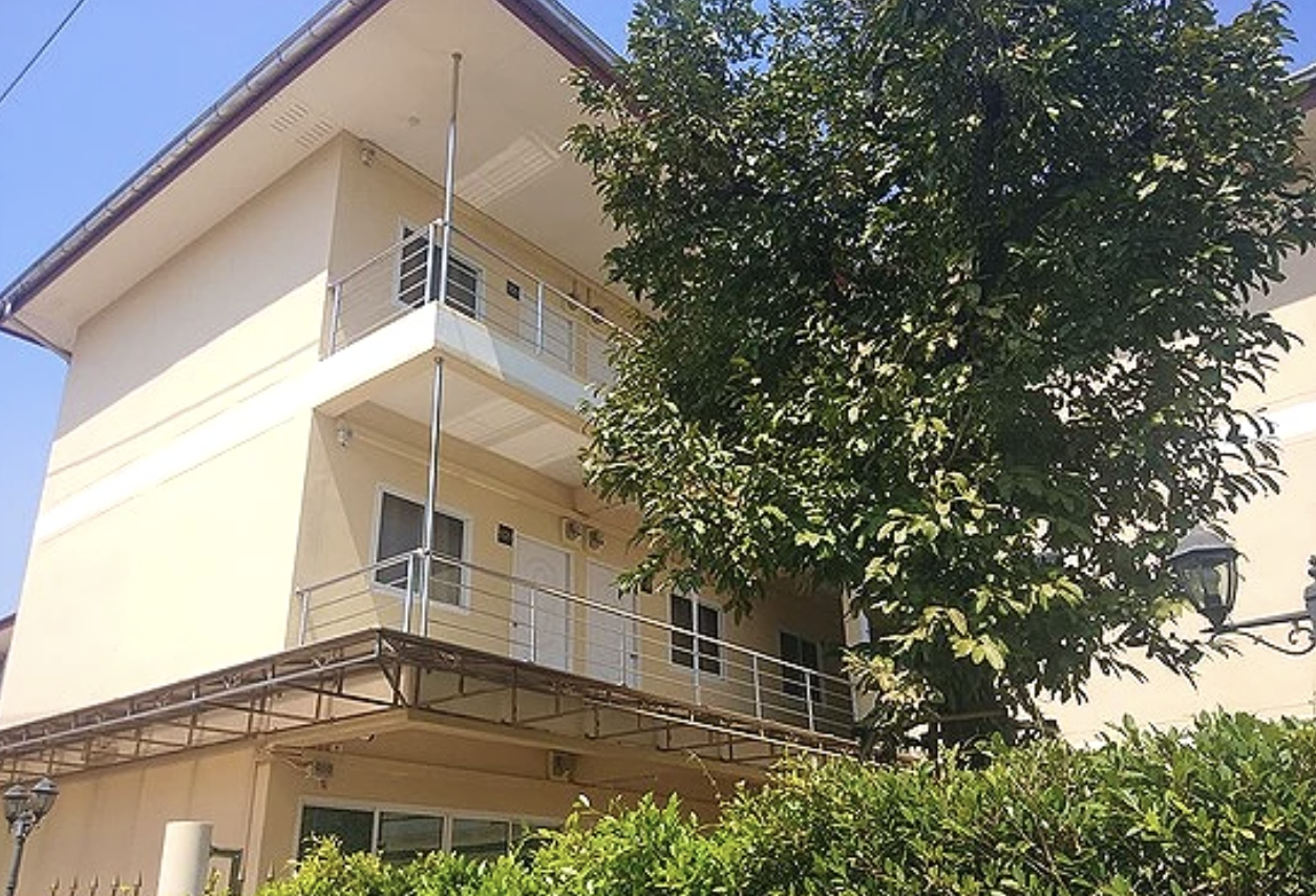 บีเอ็น อัมพวาอพาร์ทเม้นท์ BN Amphawa Apartment