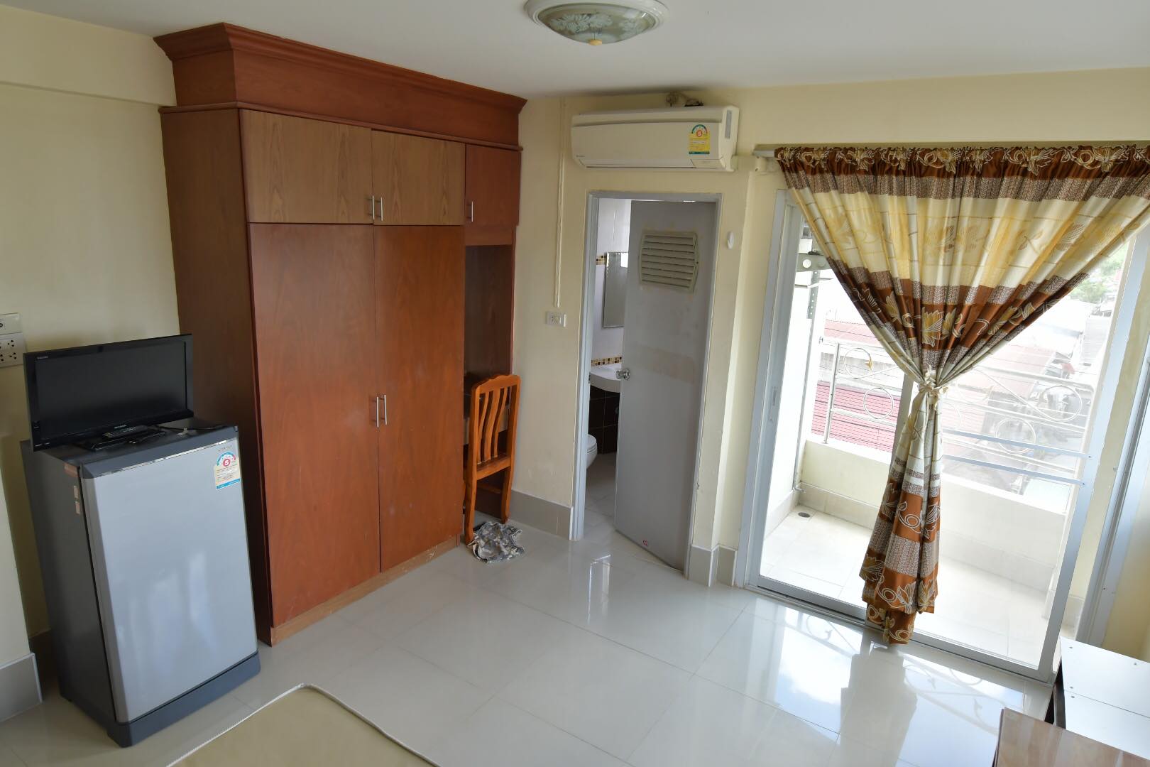 บ้านมีทรัพย์อพาร์ทเม้นท์ Baan Meesup Apartment