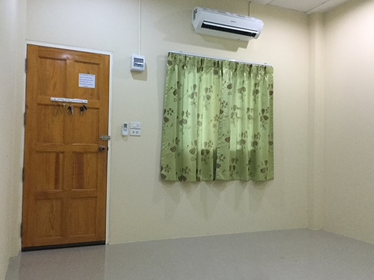ห้องพักถนนเดชอุดม14/5 Rooms at Det Udom Road, 14/5