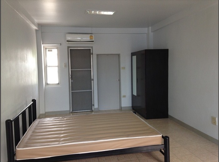 คุณเล็ก อพาร์ทเม้นท์ Khun Lek Apartment