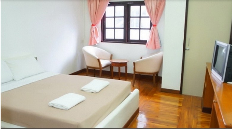 เอเฮ้าส์ เกสเฮ้าส์ A House Guesthouse