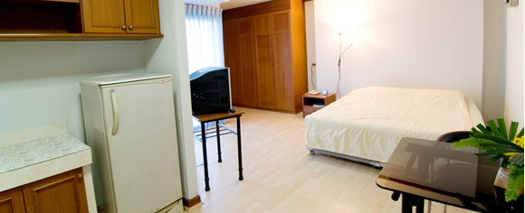 อพาร์ทเม้นท์บ้านริมสาทร Baan Rim Sathorn Serviced Apartment