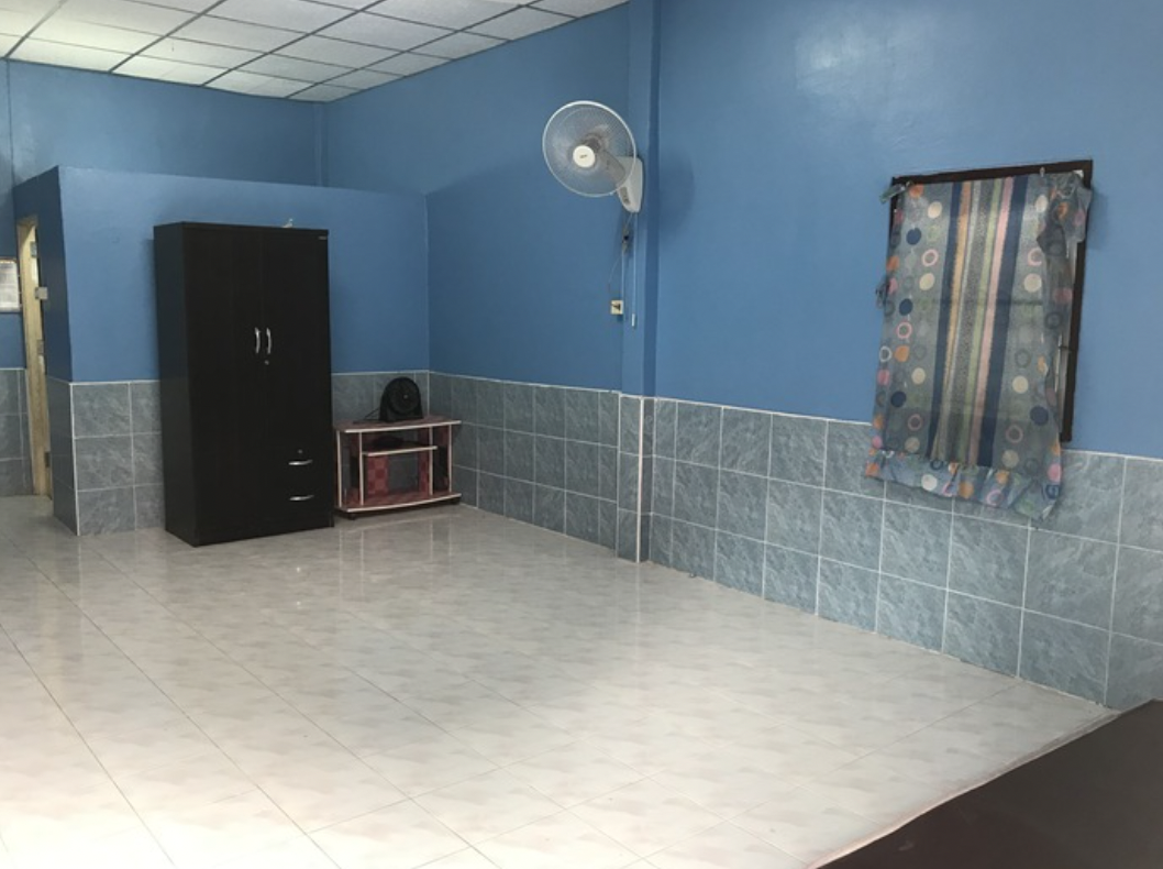 บี 4 ห้องเช่า B4 Room for Rent