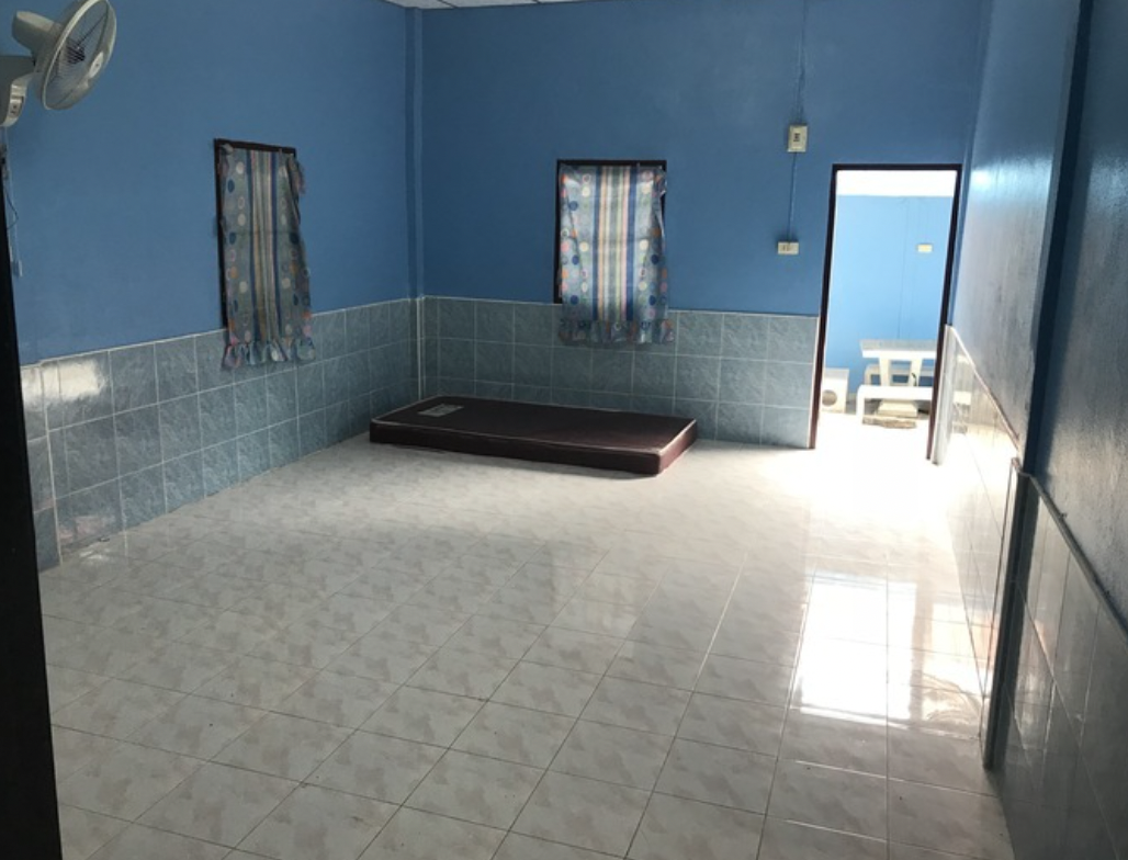 บี 4 ห้องเช่า B4 Room for Rent