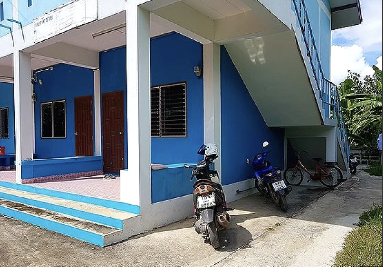 หอครูทิม ร้านอาหารสวนโชติศิริ Kru Tim Dorm, Suan Chotisiri Restaurant