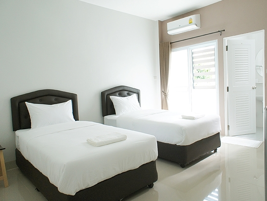 ที่พักลำปลายมาศ ธนภัทร เพลส Thanaphat Place Lam Plai Mat