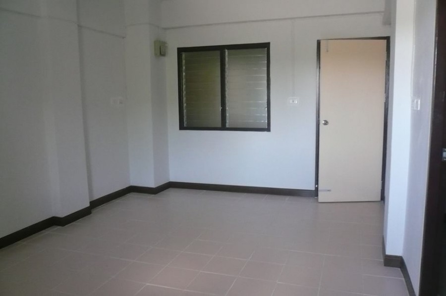 บ้านเอื้ออาทร พุทธมณฑลสาย 5 (หลังองค์พระ)