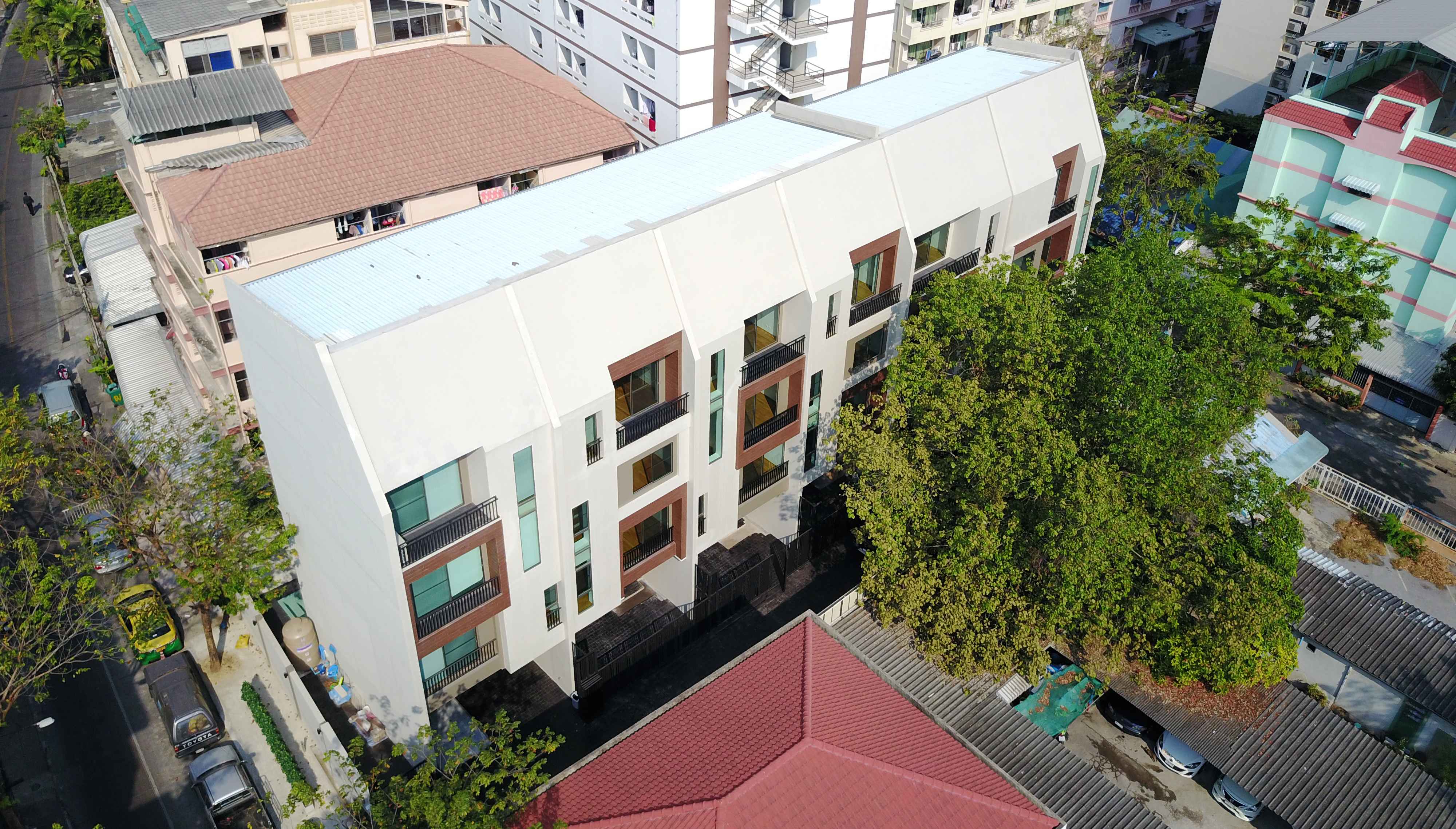 ดับเบิลวัน ทาวน์โฮม @วิภาวดี 2 Double 1 Townhome @Vipawadee 2
