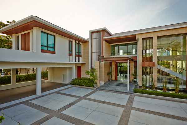 นวธานี เสรีไทย Navatanee Residence