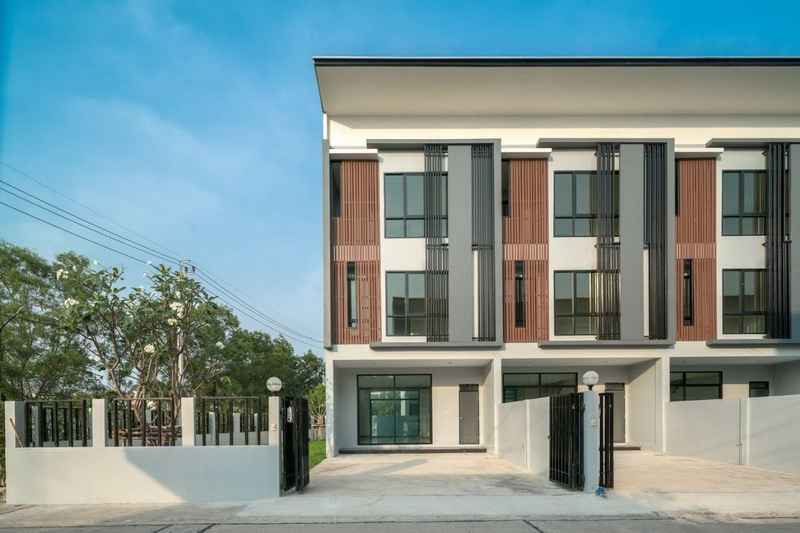 นารา คลัสเตอร์ ร่มเกล้า-สุวรรณภูมิ Nara Cluster Romklao-Suvarnabhumi