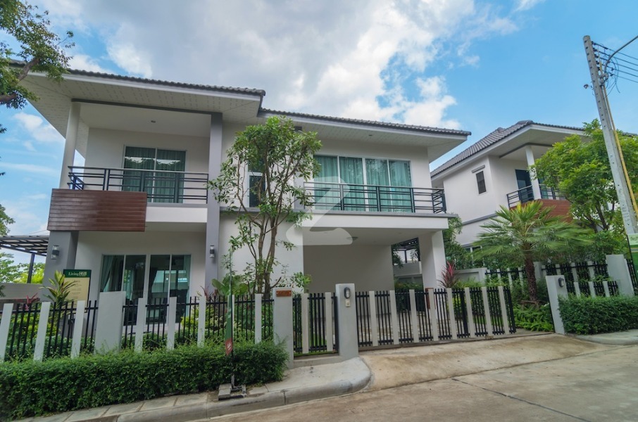 ลิฟวิ่ง ฮิลล์ ศรีราชา-บ่อวิน Living Hill