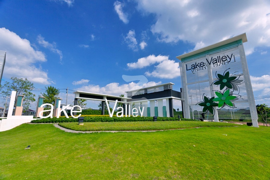 เลควัลเล่ย์ บ่อวิน อมตะซิตี้ ศรีราชา Lake Valley Bowin Amata City Sriracha
