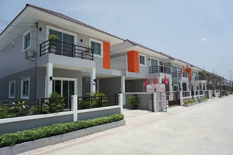 บ้านรติรัตน์ บ้านกล้วย-ไทรน้อย Baan Ratirat Ban Kluay-Sainoi