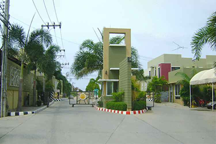 บ้านร็อคการ์เด้น แอร์พอร์ต เฟส 2 Baan Rock Garden Airport Phase 2