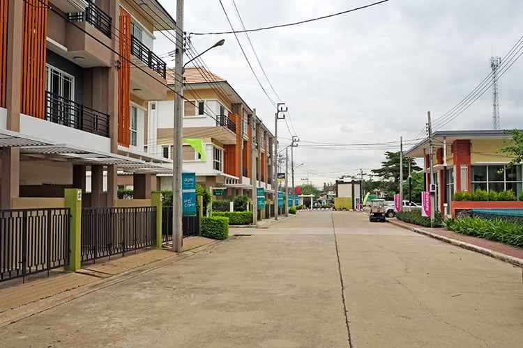 พิบูลย์ โฮมทาวน์ บางบัวทอง-ราชพฤกษ์ Piboon Hometown Bangbuathong-Ratchaphruek
