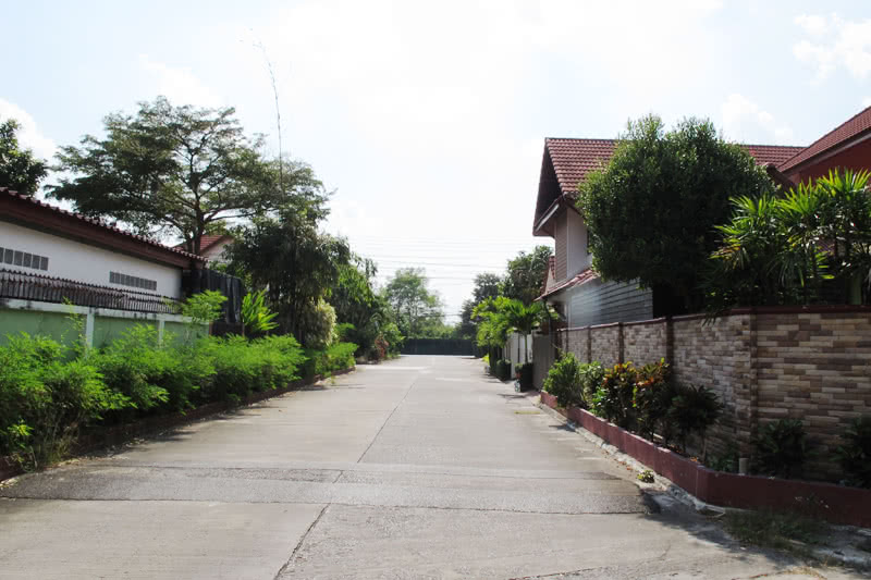 บ้านธนาโชค Baan Tanachok