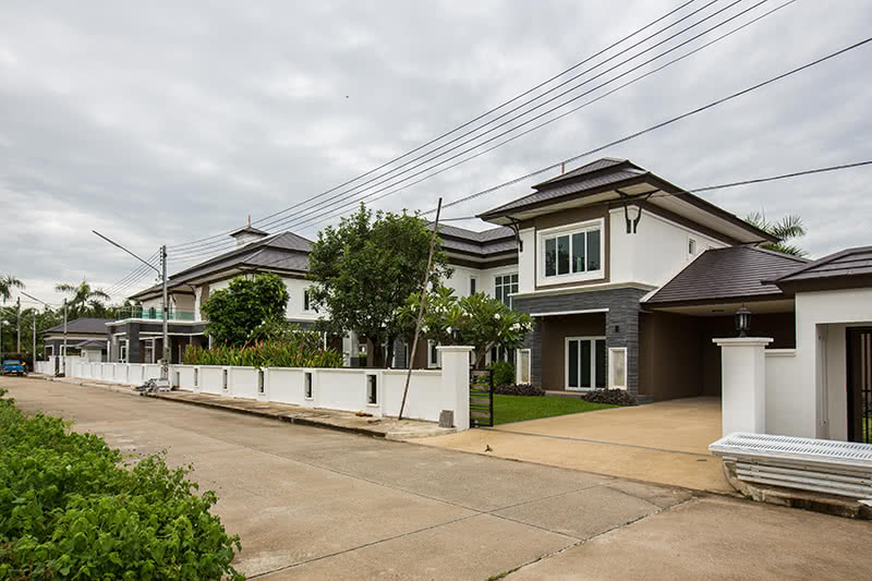 แสนสราญ 5 แกรนด์ ทรอปิคานา Sansaran 5 Grand Tropicana