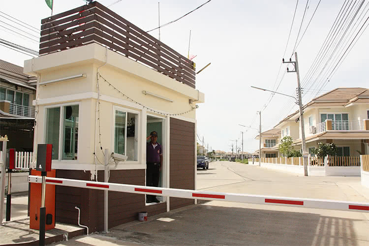 บี แลนด์ ภูเขาลาด B Land Phukhao Lad