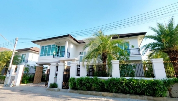 เดอะ แกรนด์ มิลเลนเนียม พิษณุโลก The Grand Millenium Phitsanulok