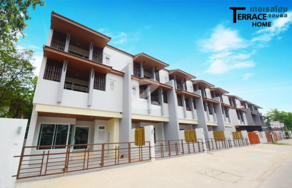 เทอเรสโฮม แอทจอมพล Terrace Home @ Jompon