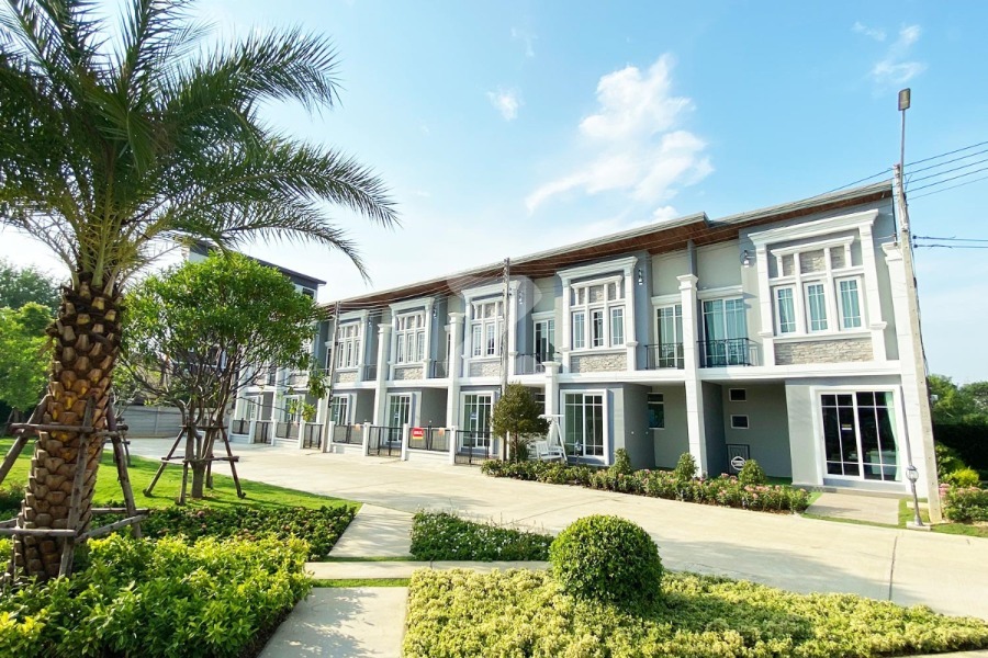 โกลเด้น ทาวน์ เชียงใหม่-กาดรวมโชค Golden Town Chiangmai-Kad Ruamchok