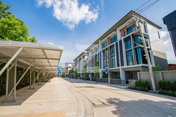 พรีเมี่ยมเพลส เกษตร-นวมินทร์ 2 Premium Place Kaset-Nawamin 2