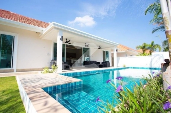 ปาล์ม ฮิลส์ กอล์ฟ คลับ แอนด์ เรสซิเดนซ์ Palm Hills Golf Club & Residence